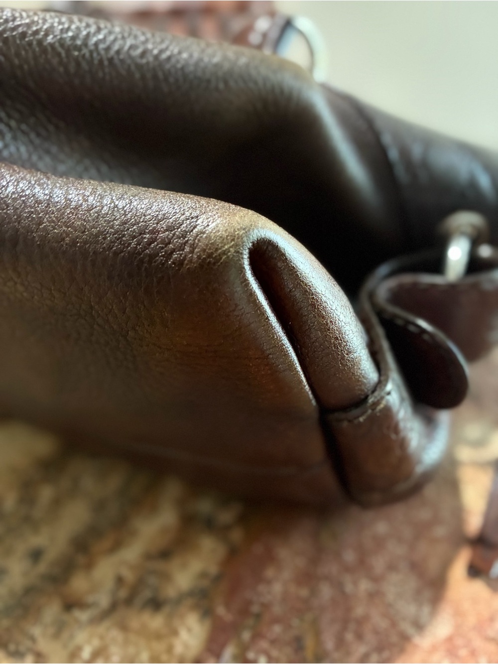 Gucci Authentic Leather Tote 10 1/2“ x 17“ - Picture 9 of 13